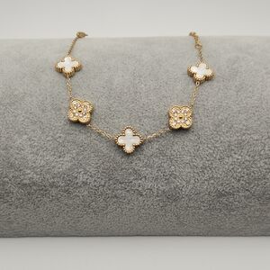 White Clover Charm Bracelet – 18K Gold Plated Stainless Steel, Zircon Details